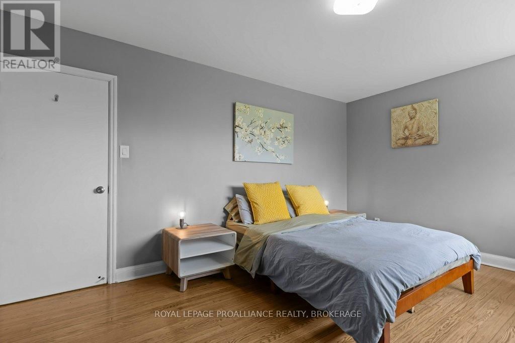 168 AVENUE ROAD Image 16