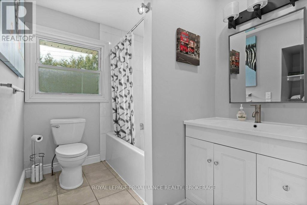 168 AVENUE ROAD Image 20