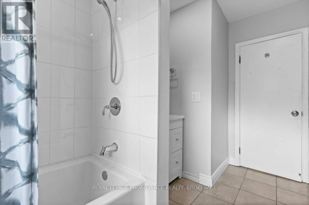 168 AVENUE ROAD Image 21