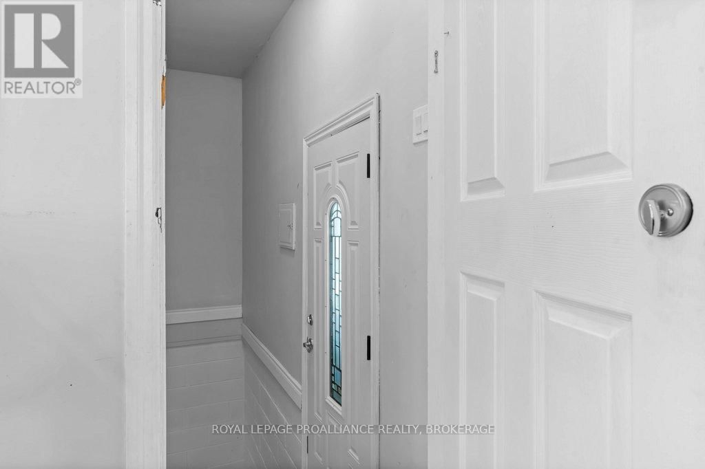 168 AVENUE ROAD Image 22