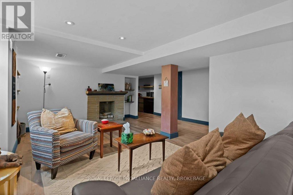 168 AVENUE ROAD Image 33