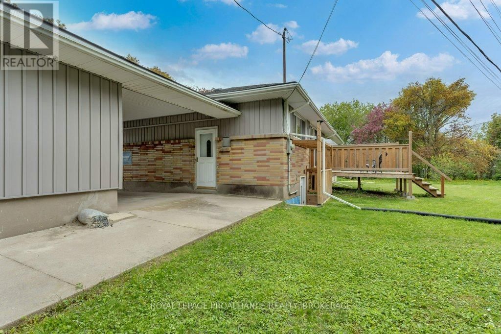 168 AVENUE ROAD Image 38