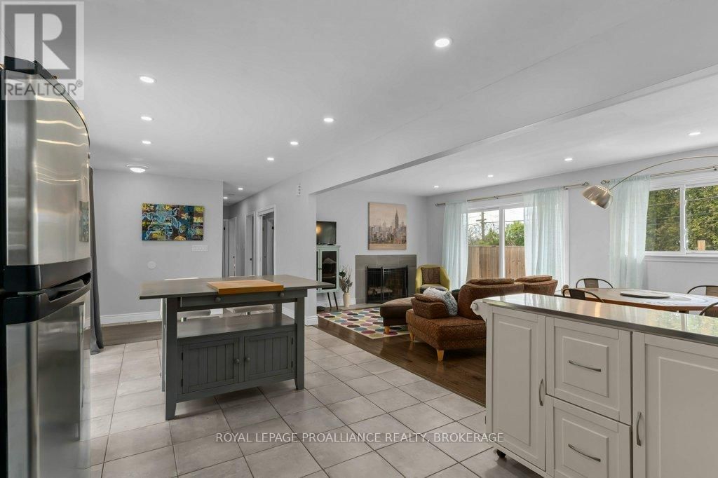 168 AVENUE ROAD Image 7