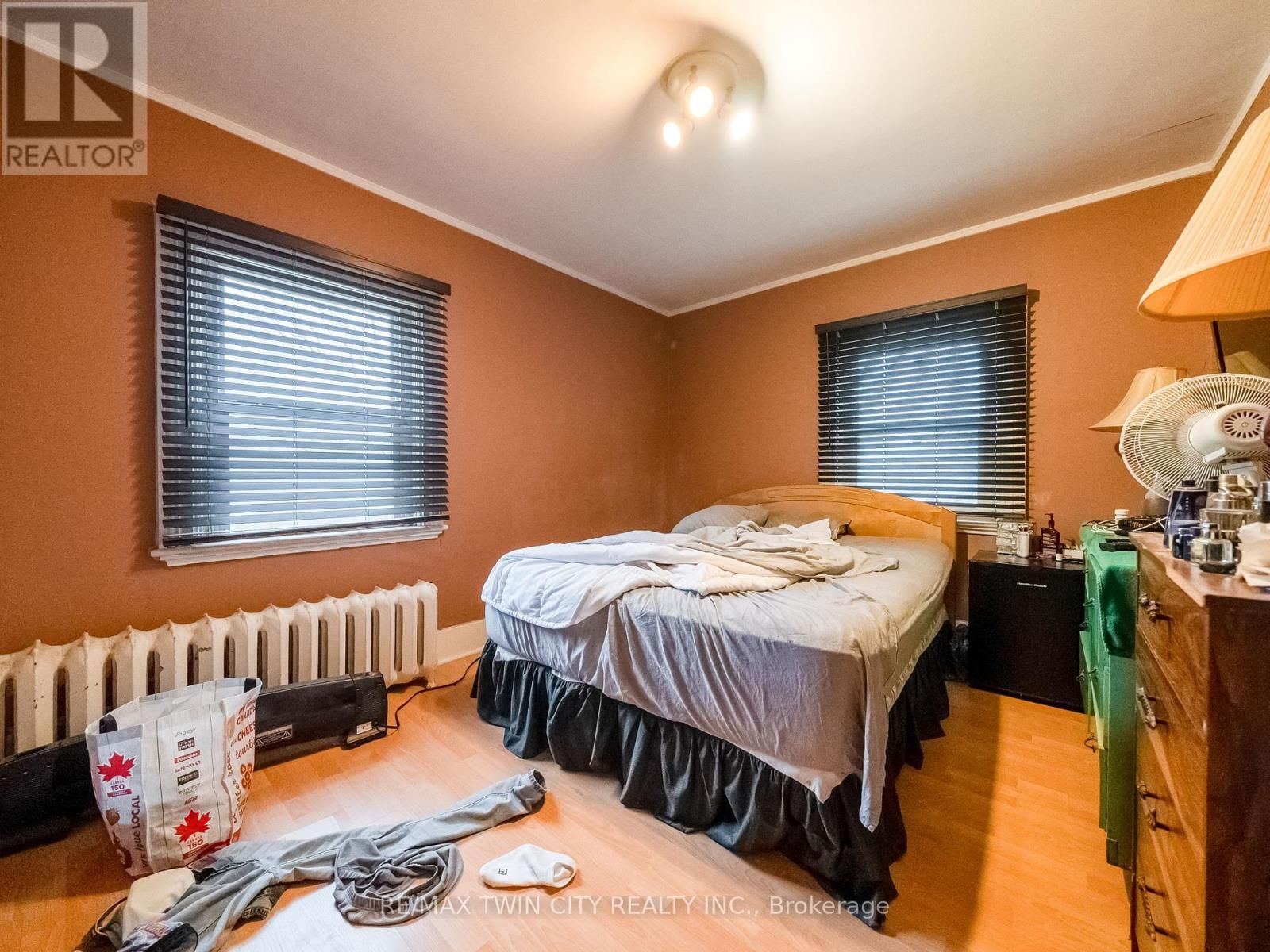 84 SHERIDAN STREET Image 10