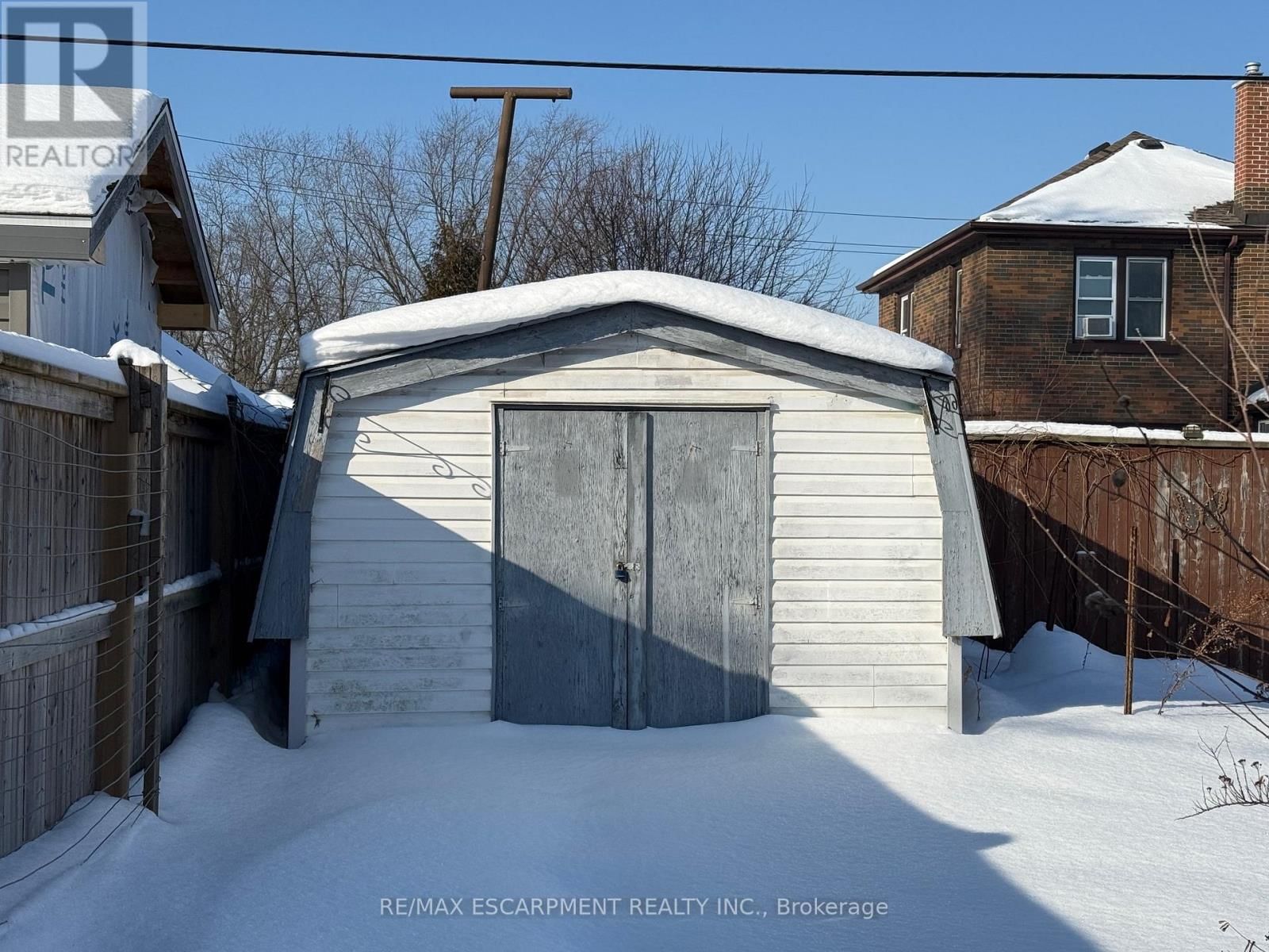 17 LYONS AVENUE Image 17