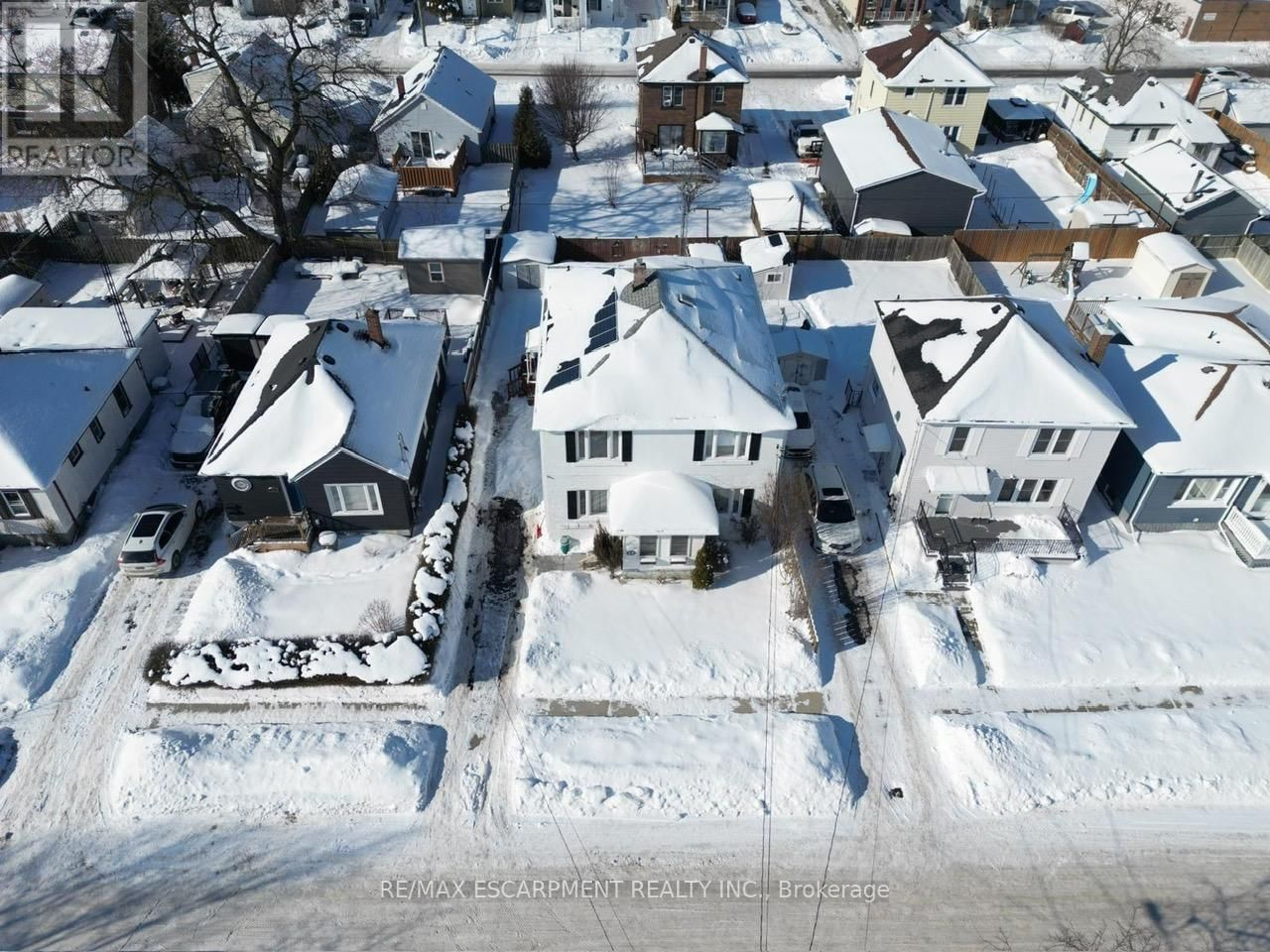 17 LYONS AVENUE Image 20