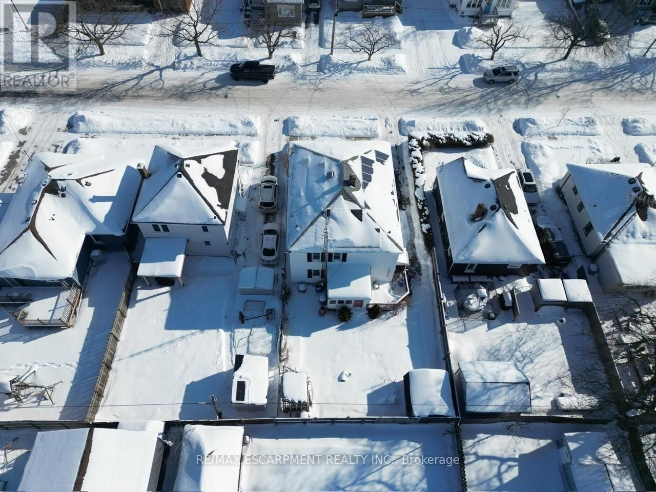 17 LYONS AVENUE Image 21