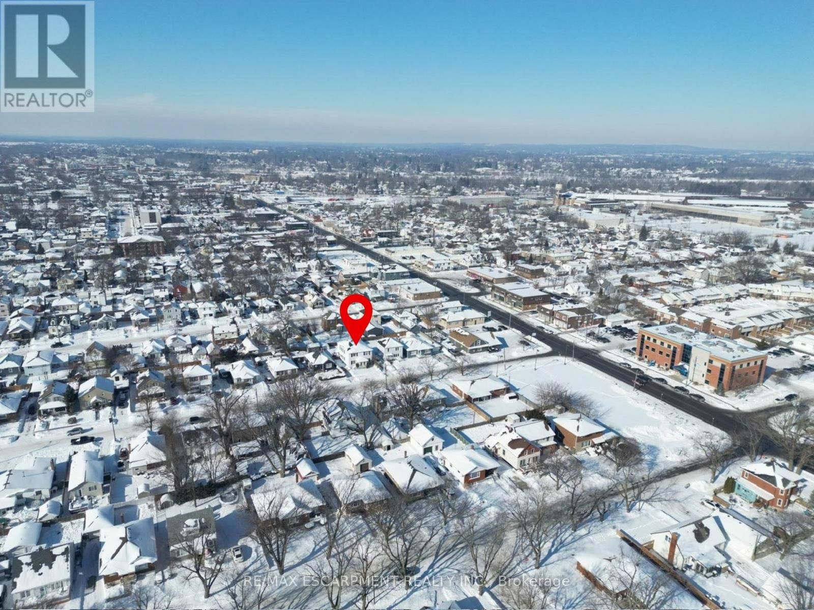 17 LYONS AVENUE Image 23