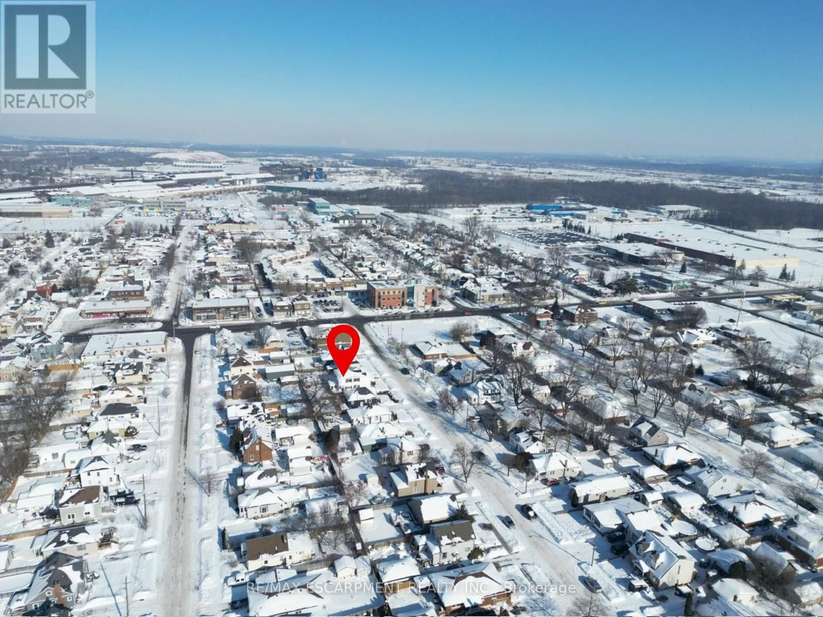 17 LYONS AVENUE Image 24