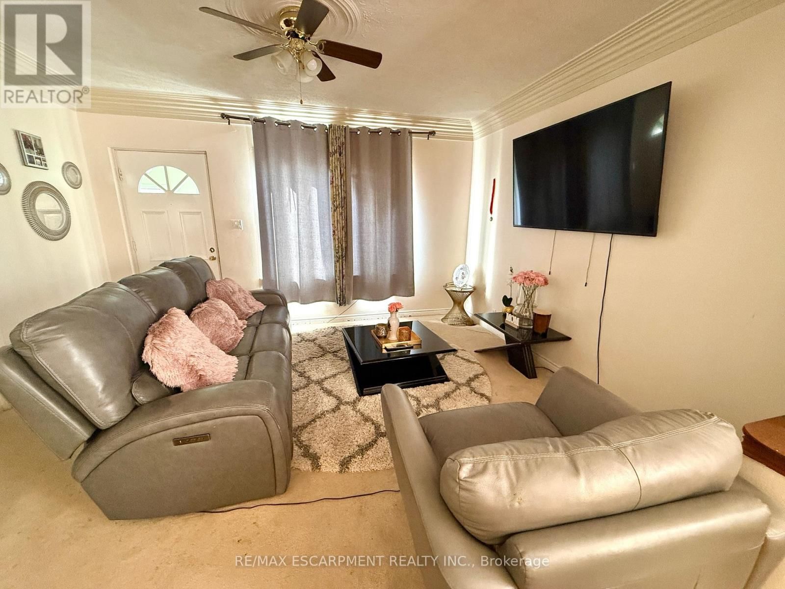 17 LYONS AVENUE Image 7