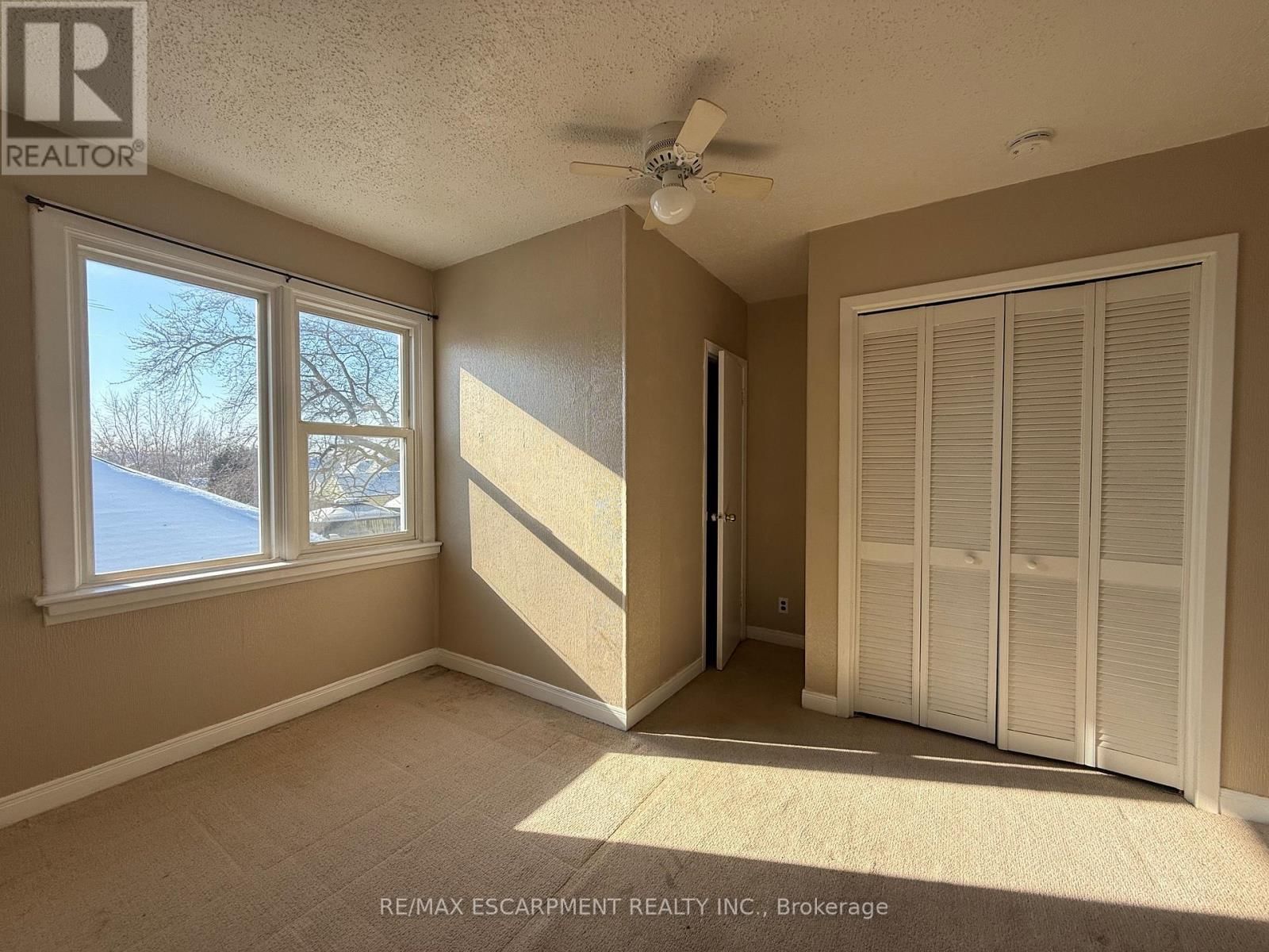 17 LYONS AVENUE Image 9