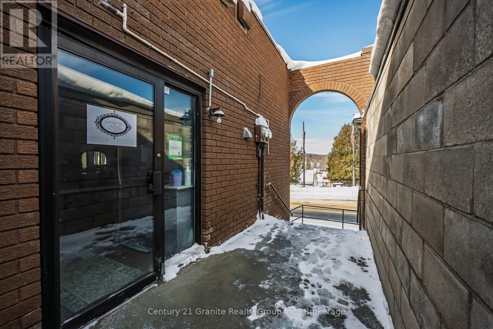 152 HIGHLAND STREET Image 21