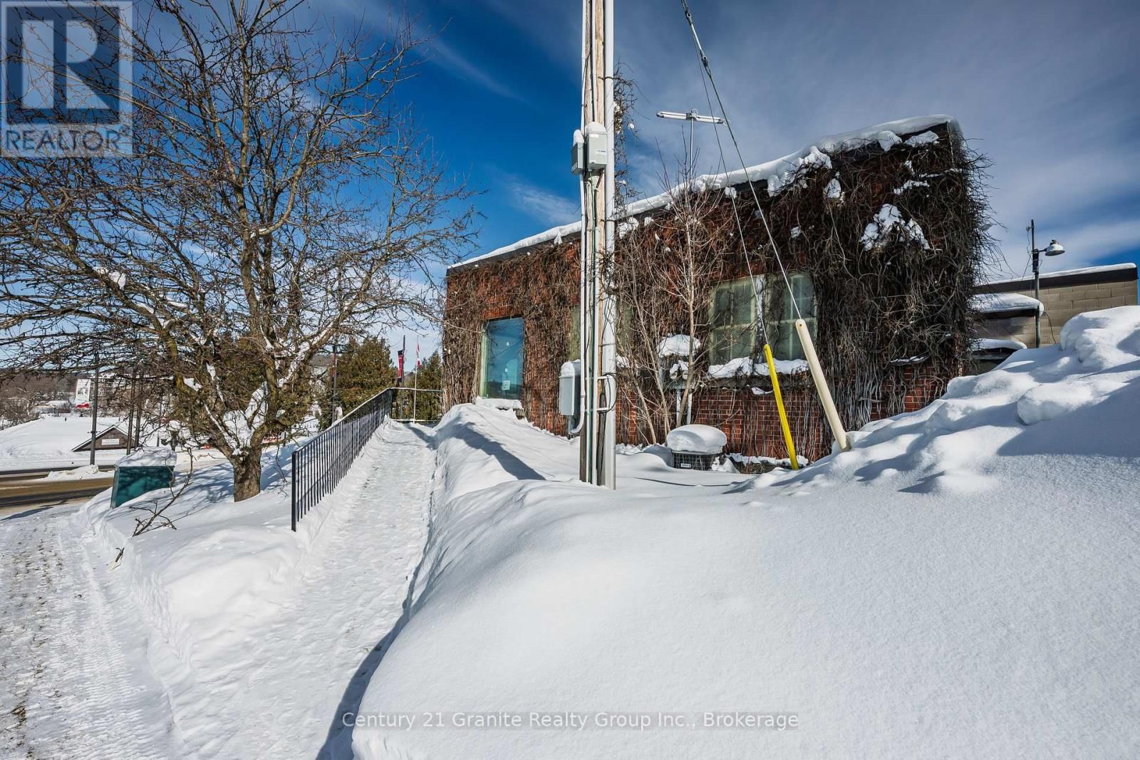 152 HIGHLAND STREET Image 40