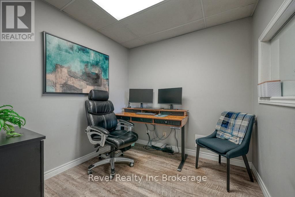 9 KING STREET WEST Image 11