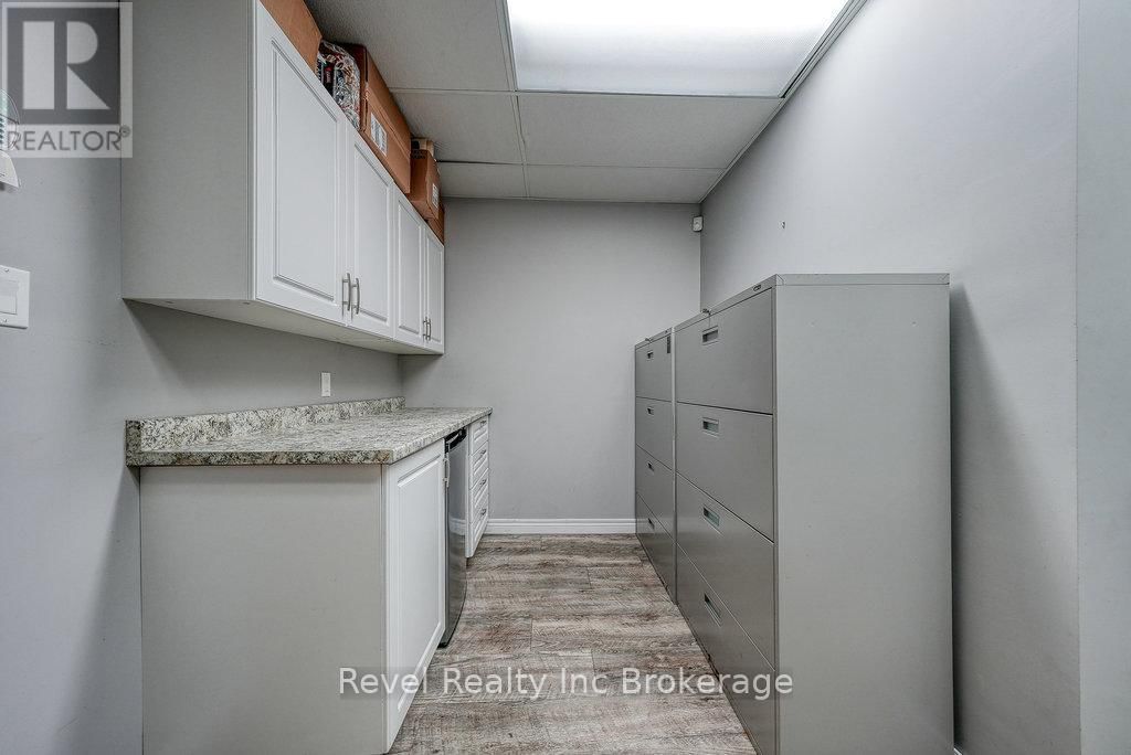 9 KING STREET WEST Image 15