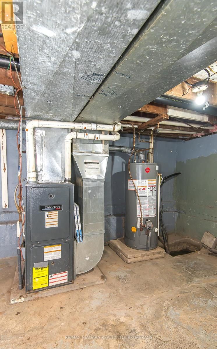 567 KILLALY STREET Image 21