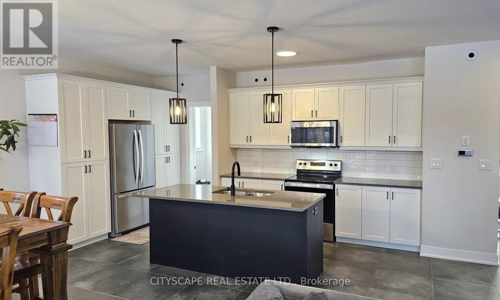 20-297 WHITING STREET Image 13