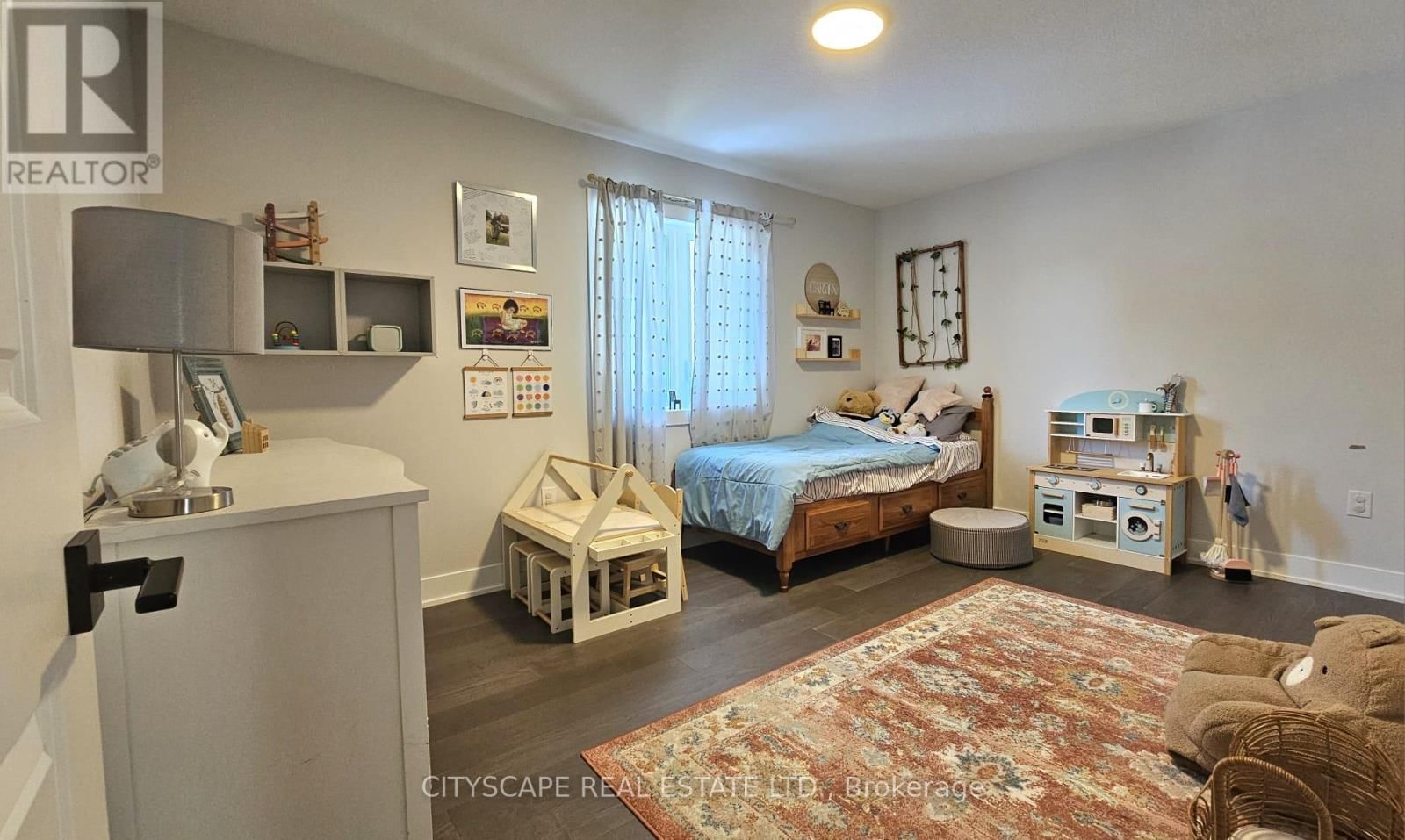 20-297 WHITING STREET Image 29