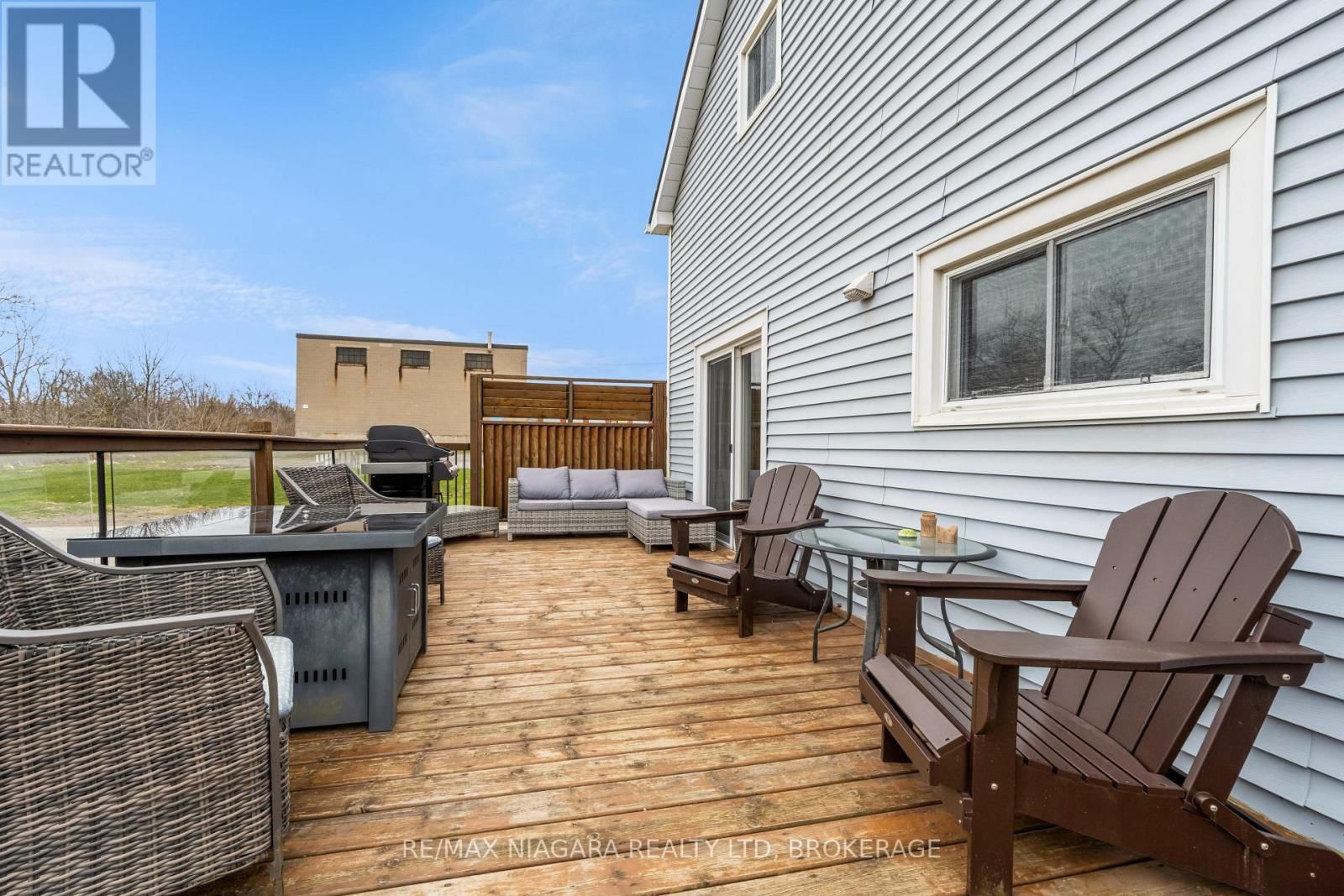 53 TURNER CRESCENT Image 30