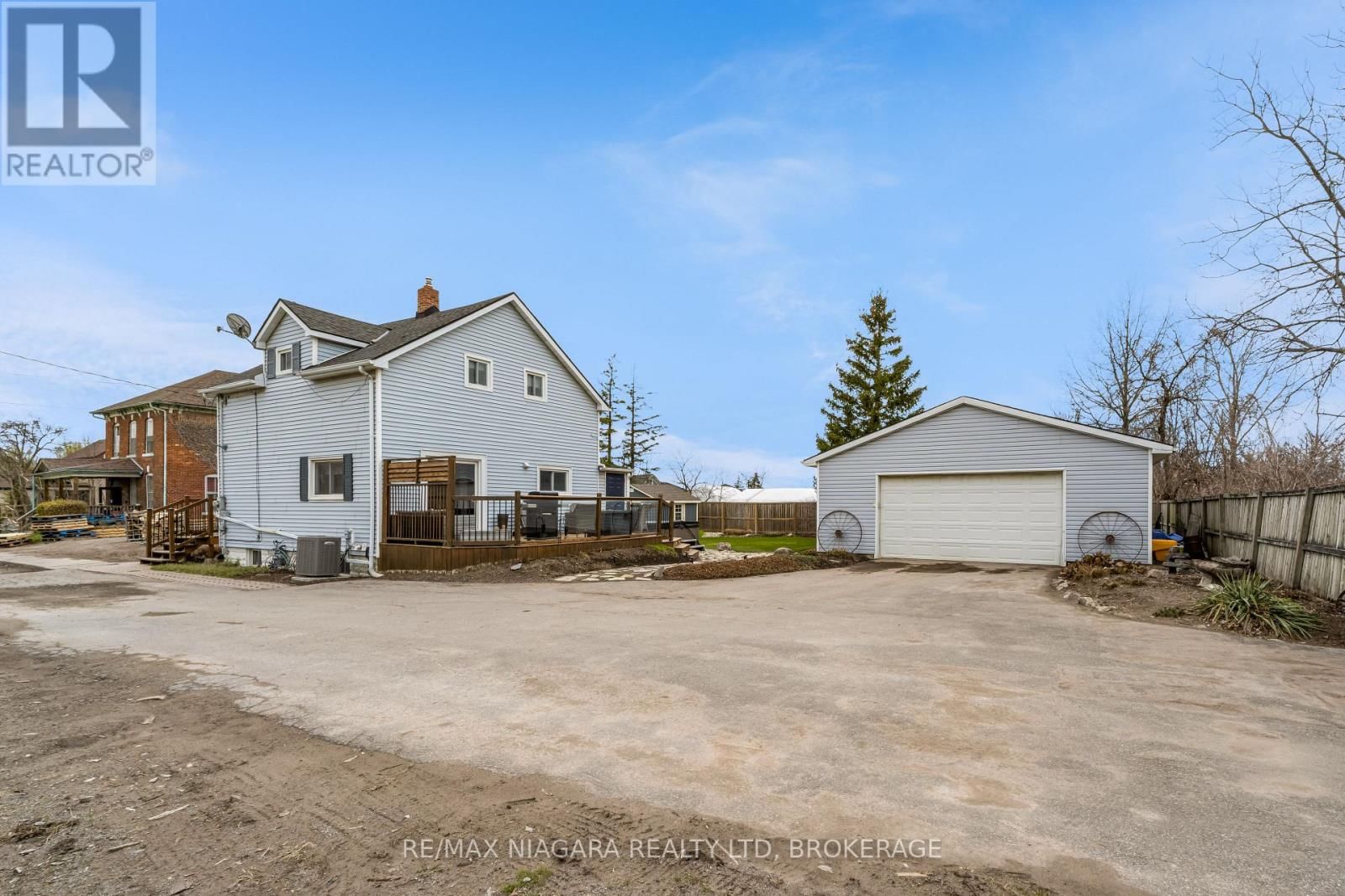 53 TURNER CRESCENT Image 31