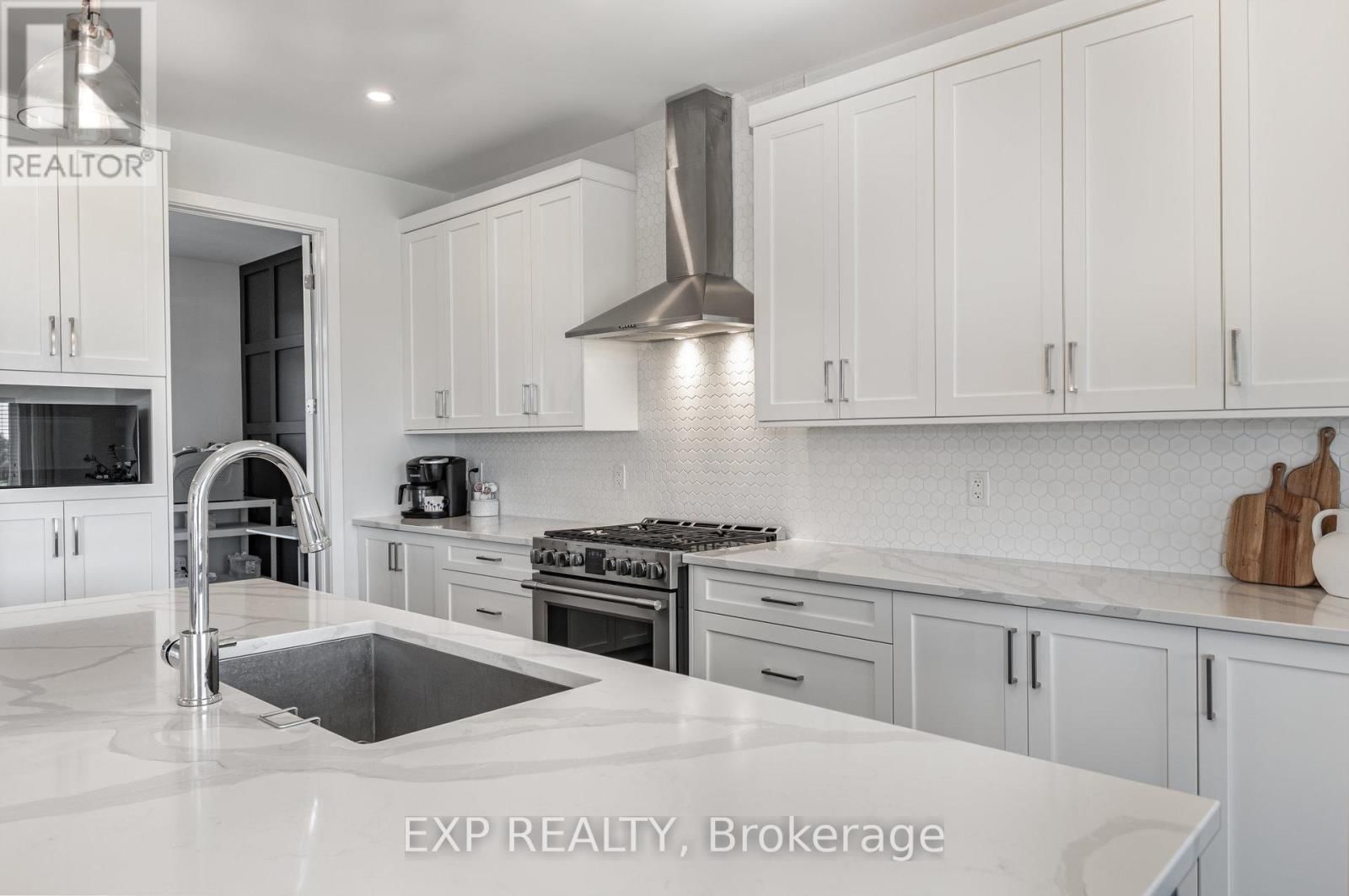 145 HAROLD JONES WAY Image 14