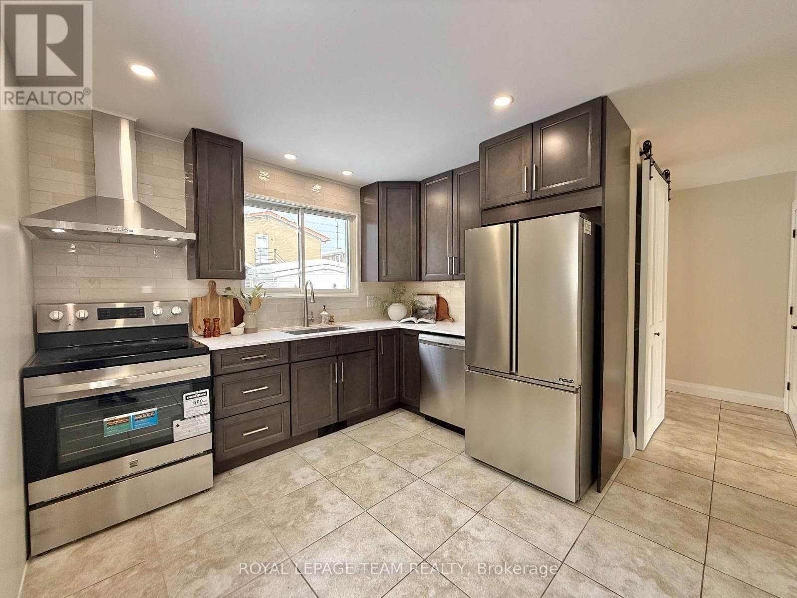 973 EIFFEL AVENUE Image 8