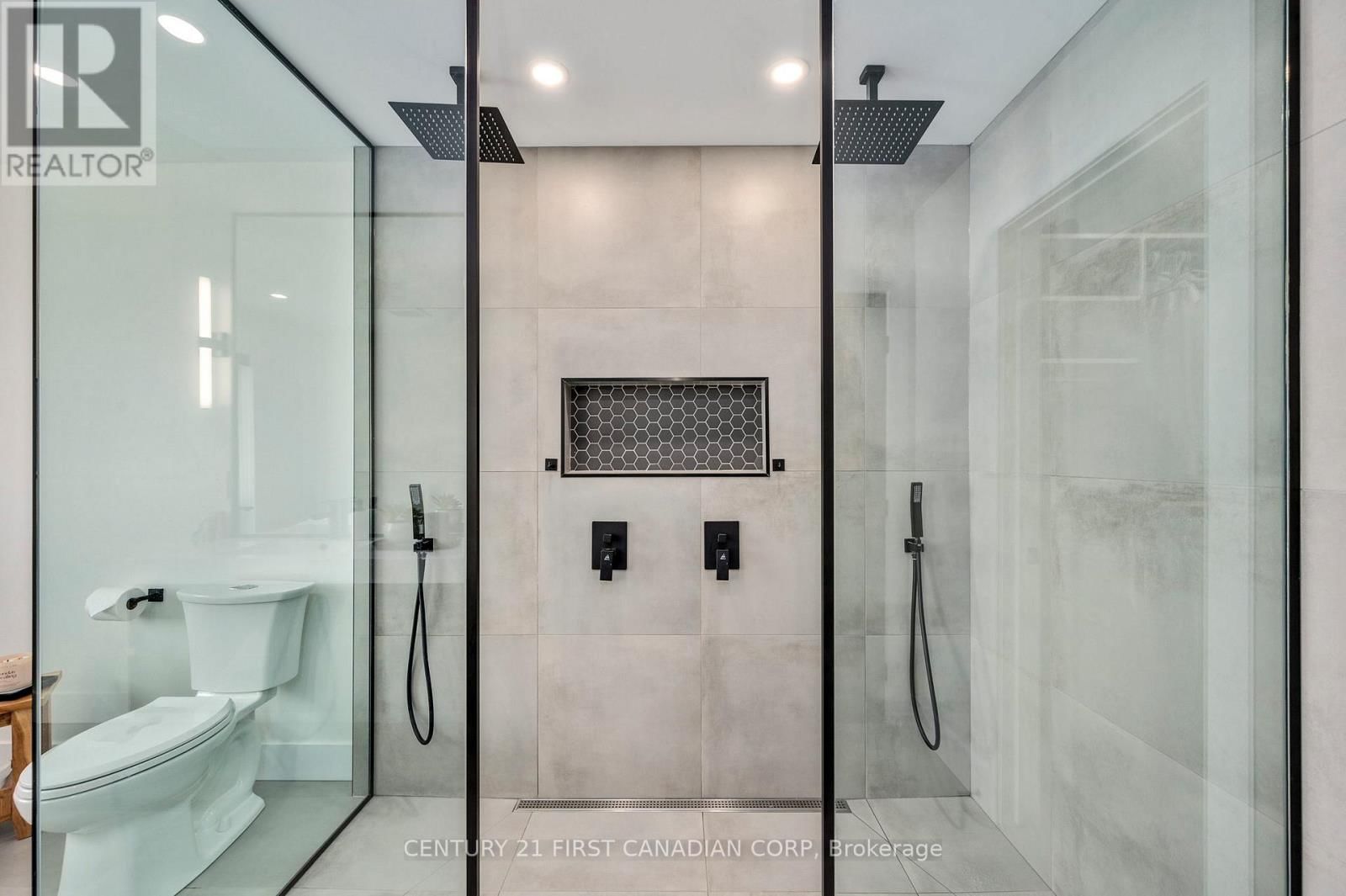 3490 SILVERLEAF CHASE Image 32