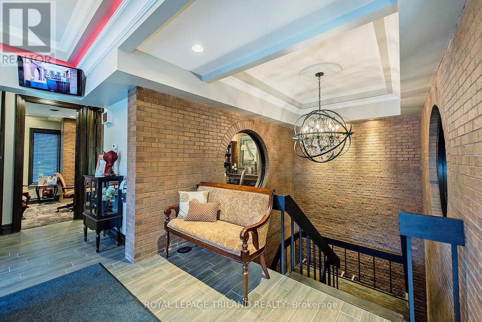 424 WATERLOO STREET Image 12