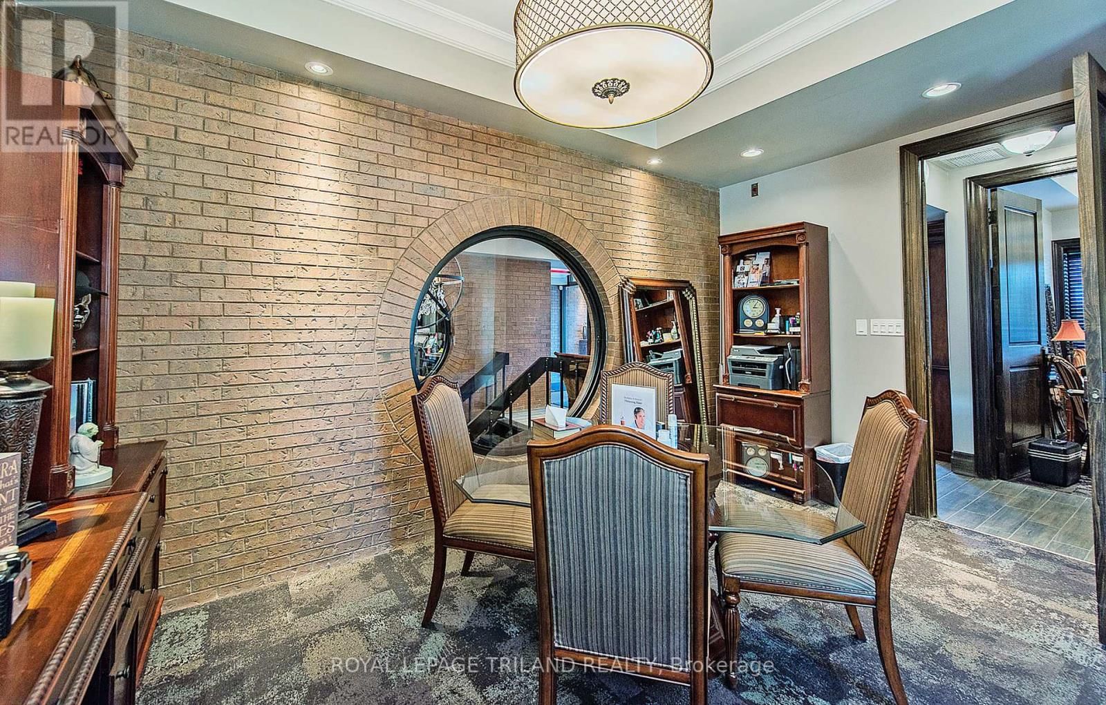 424 WATERLOO STREET Image 17