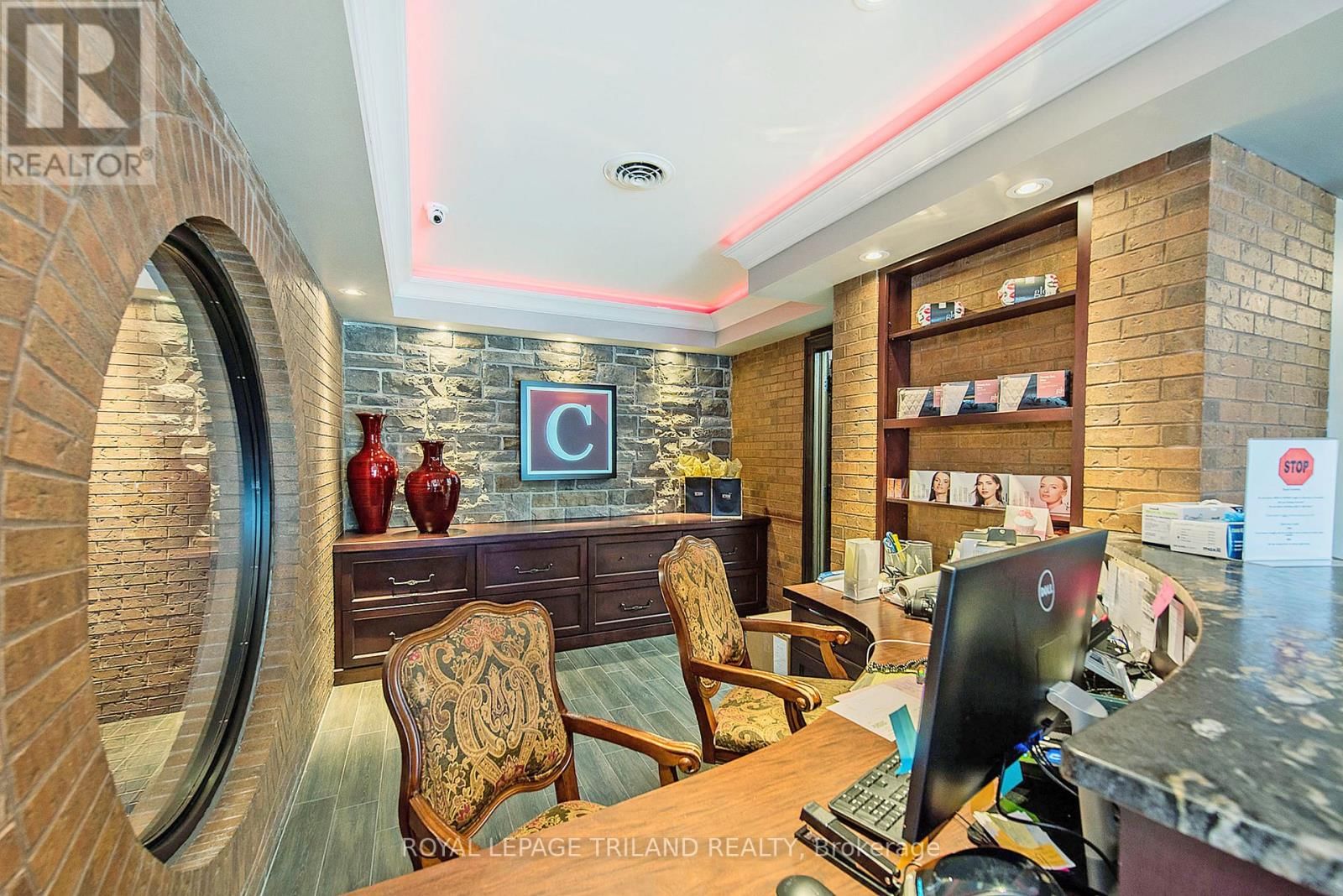 424 WATERLOO STREET Image 8