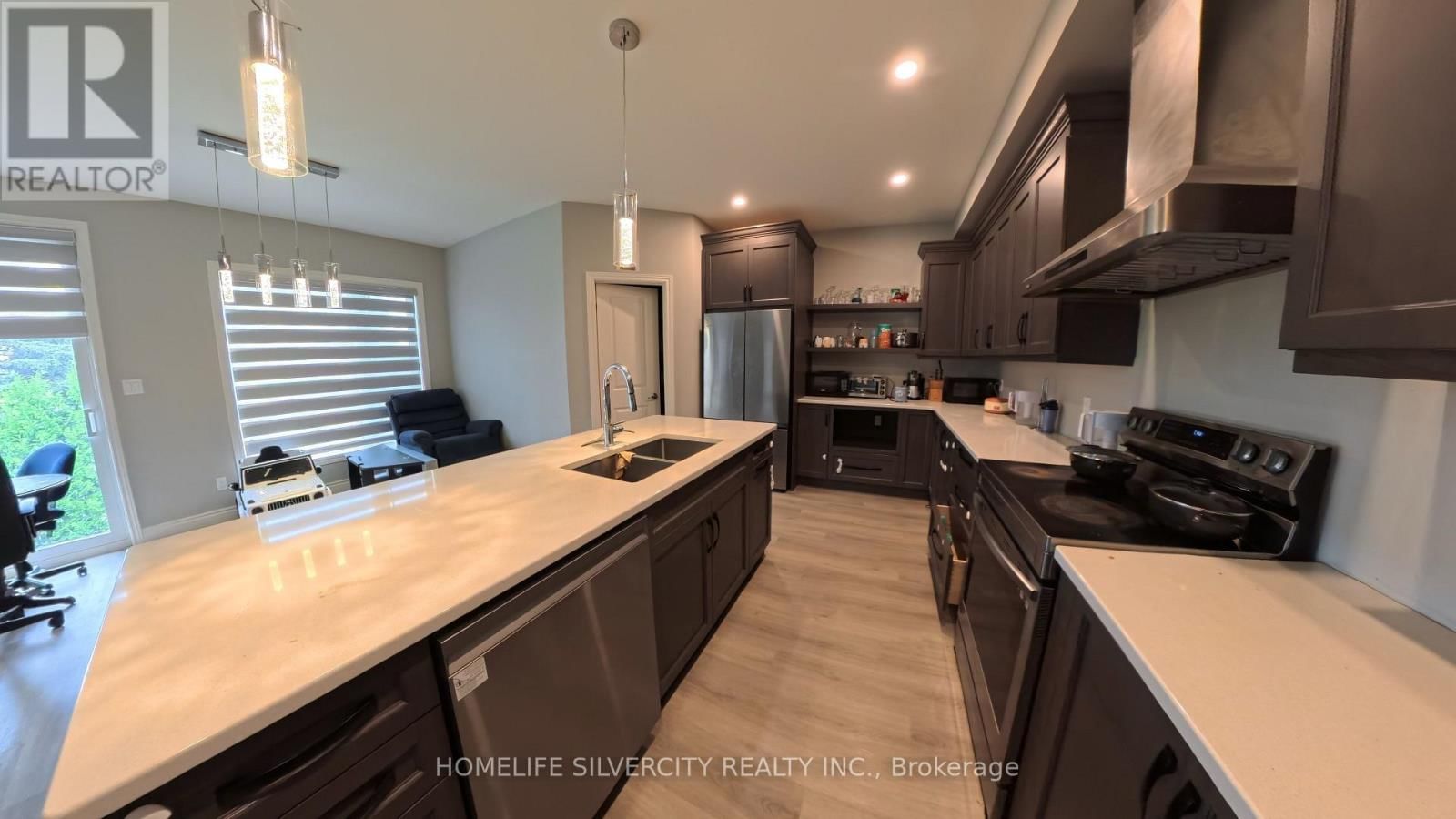 550 BONAVENTURE COURT Image 6