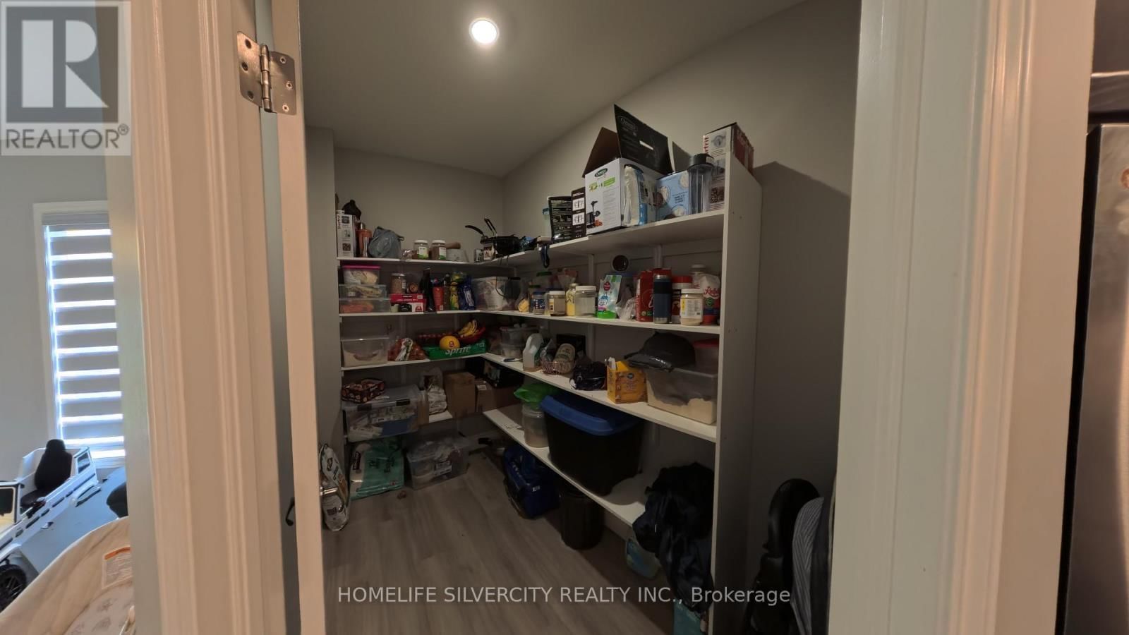 550 BONAVENTURE COURT Image 7