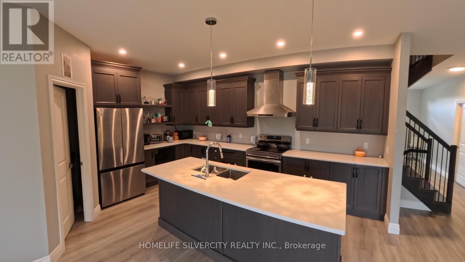 550 BONAVENTURE COURT Image 8