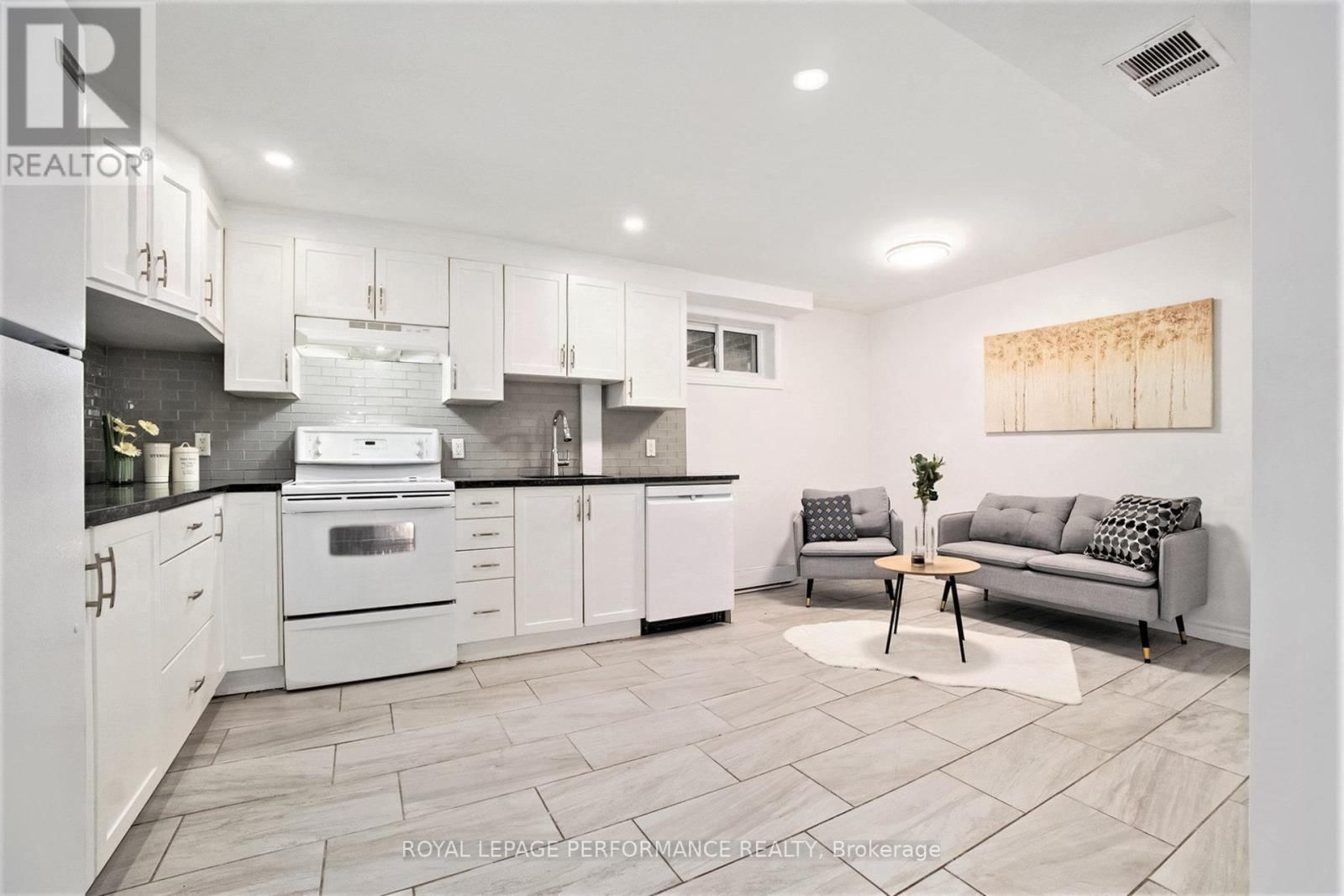 33-B MAJESTIC DRIVE Image 2