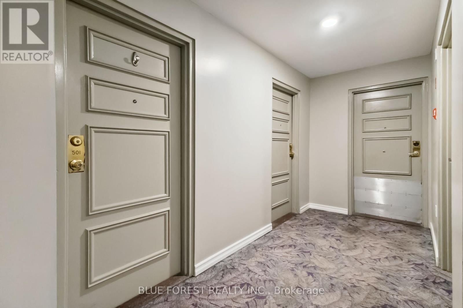 501 - 1100 JALNA BOULEVARD Image 25