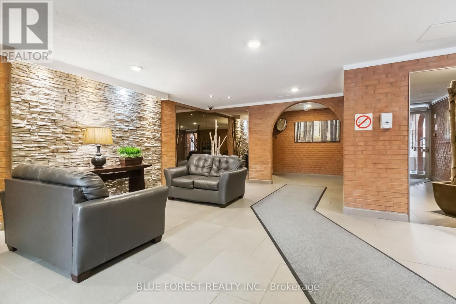 501 - 1100 JALNA BOULEVARD Image 28