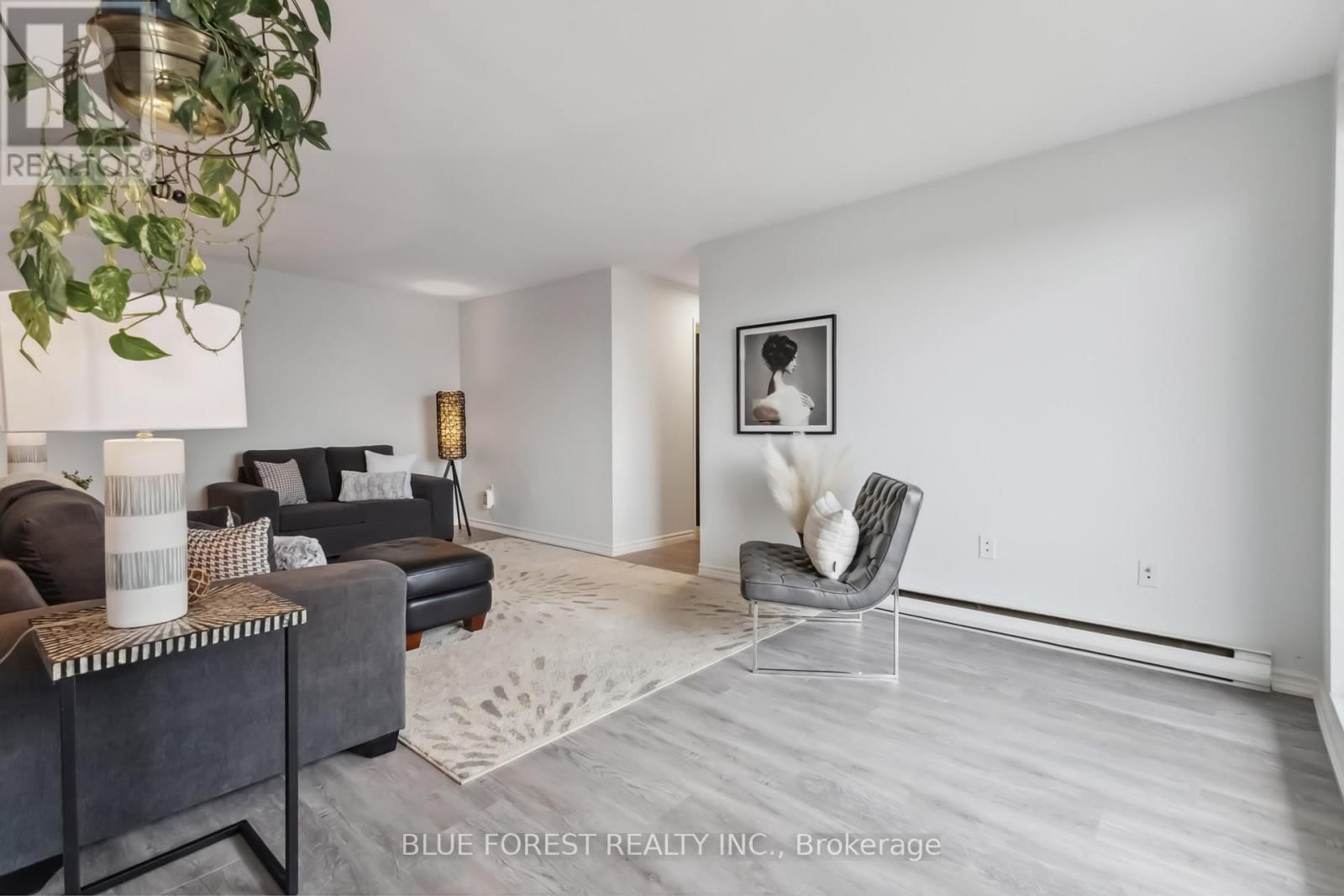 501 - 1100 JALNA BOULEVARD Image 3