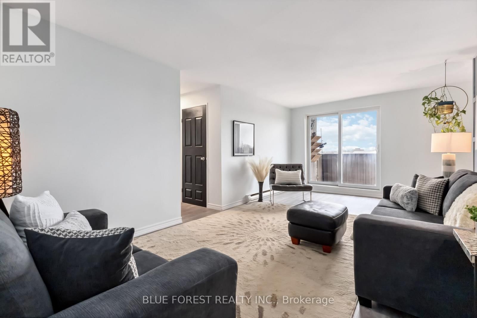 501 - 1100 JALNA BOULEVARD Image 5