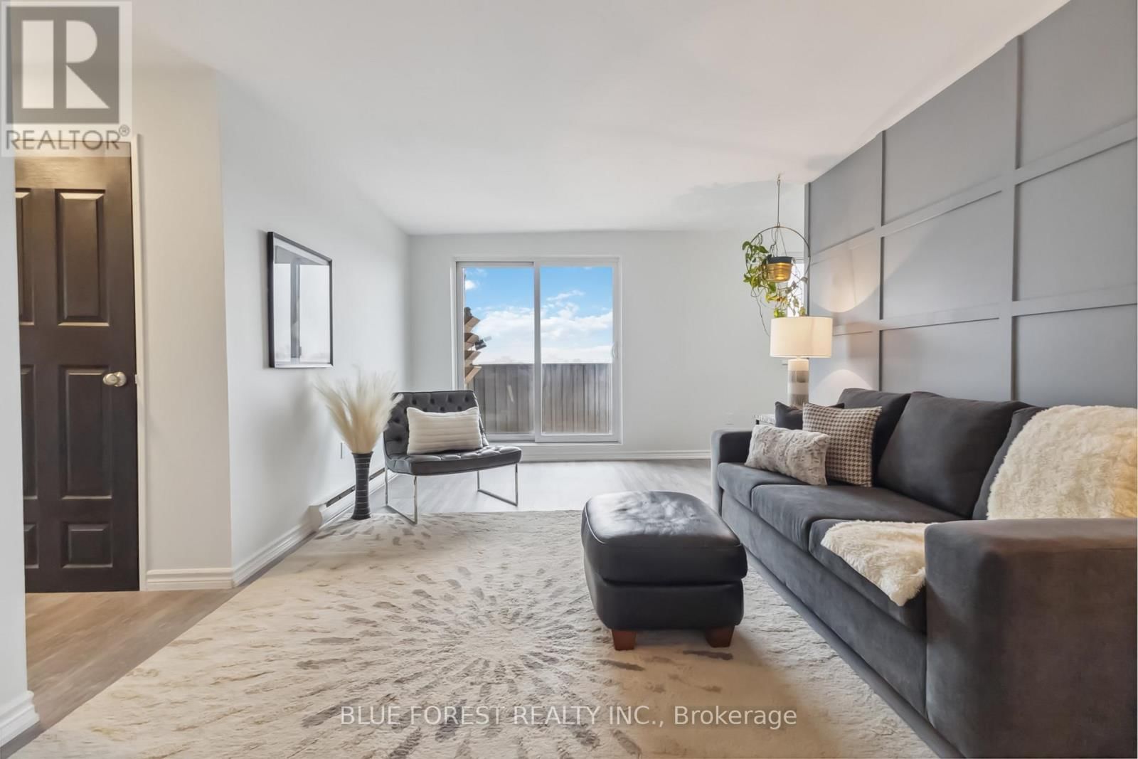 501 - 1100 JALNA BOULEVARD Image 8