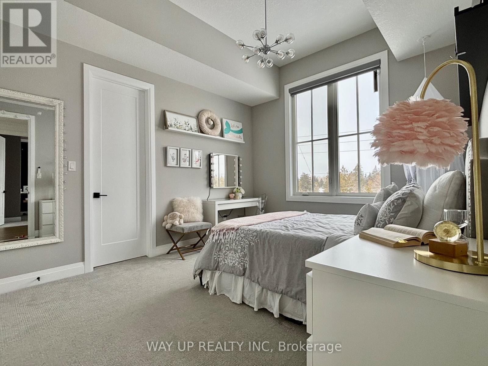 442 WARNER TERRACE Image 25