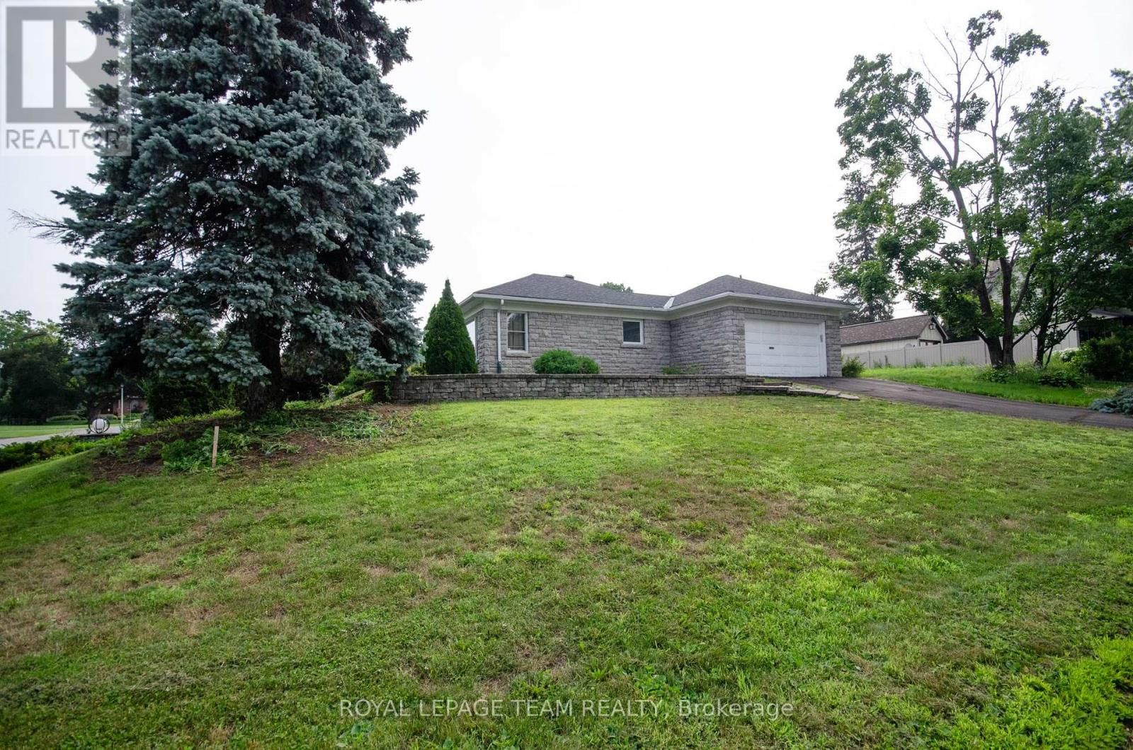 1996 CEDAR LANE TERRACE Image 17