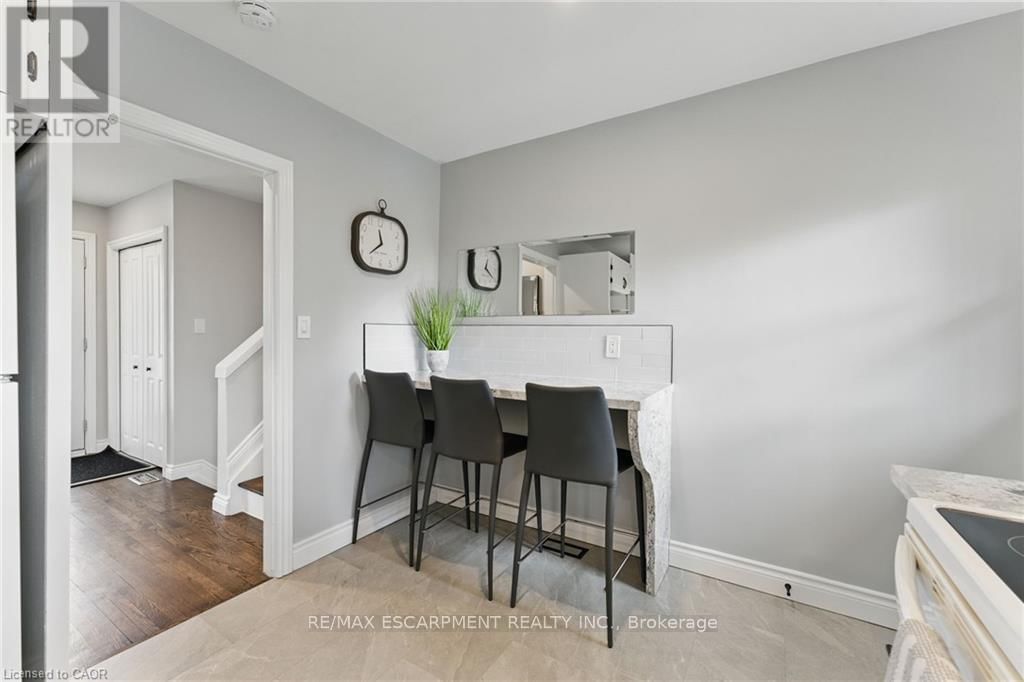 160 COUNCIL CRESCENT Image 15