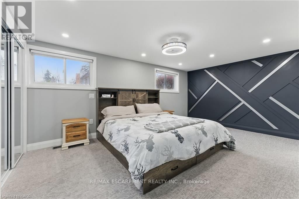 160 COUNCIL CRESCENT Image 17