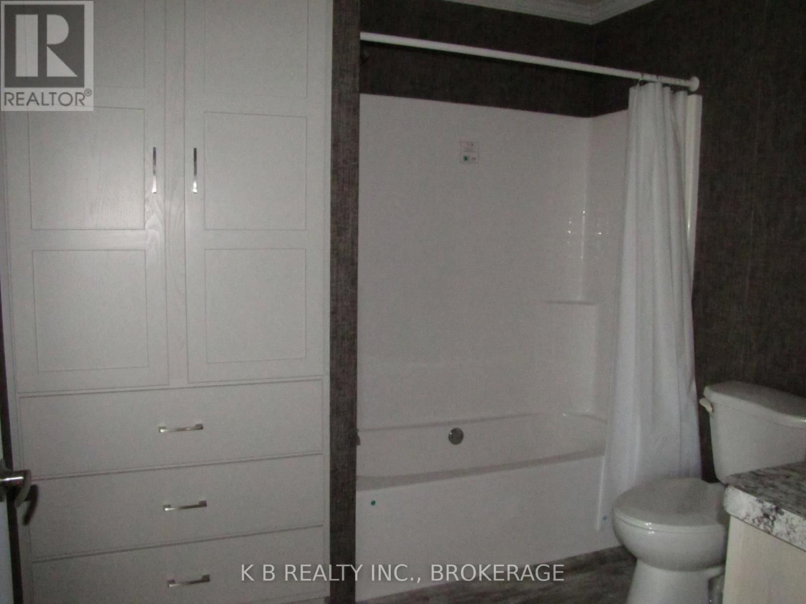 1 PARKINGTON PLACE Image 17