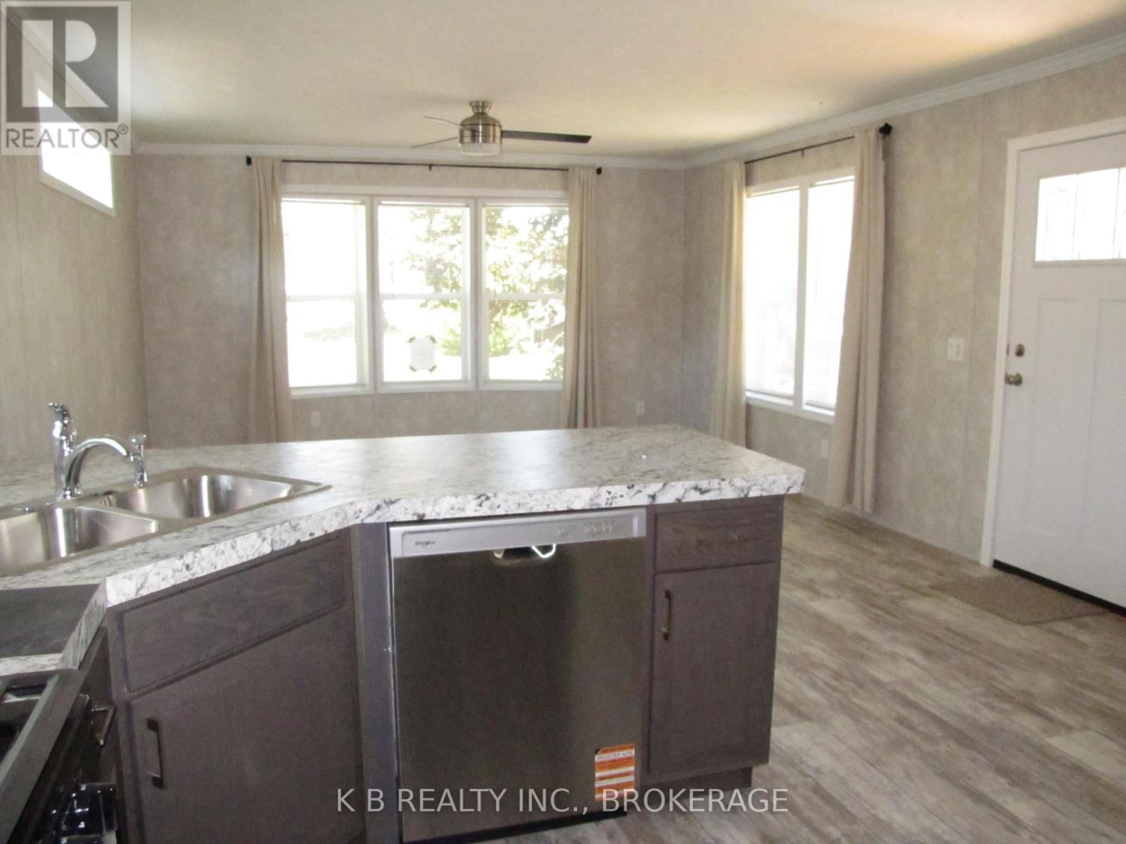 1 PARKINGTON PLACE Image 3