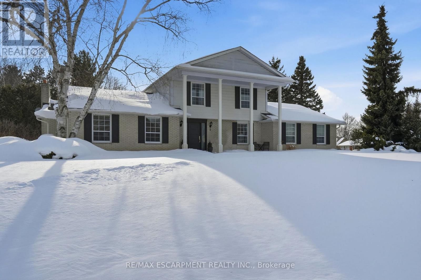 1 ACREDALE DRIVE Image 1