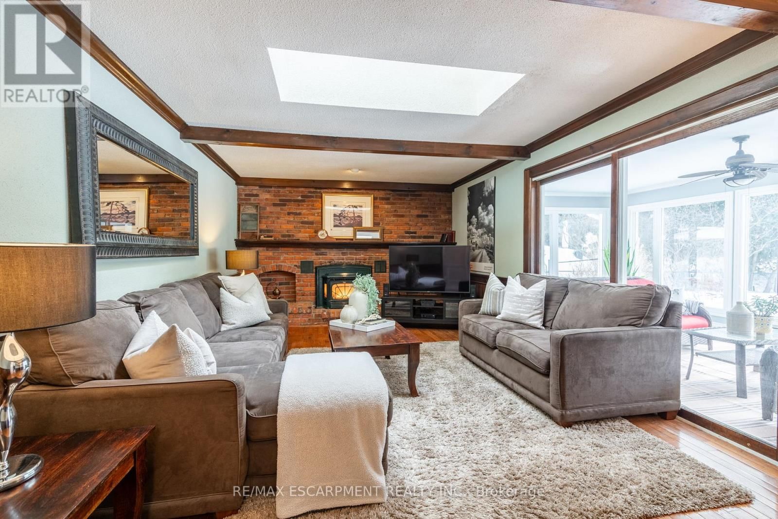 1 ACREDALE DRIVE Image 14