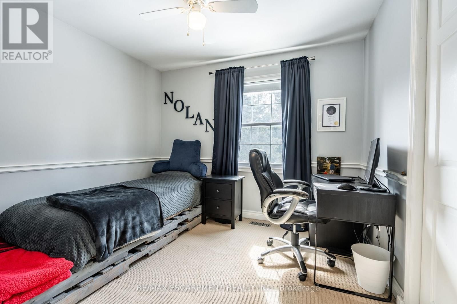 1 ACREDALE DRIVE Image 31