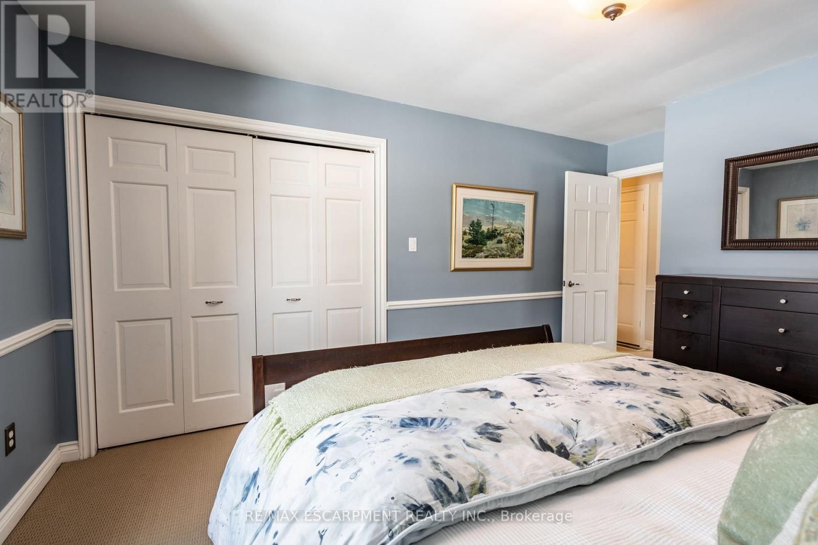 1 ACREDALE DRIVE Image 36