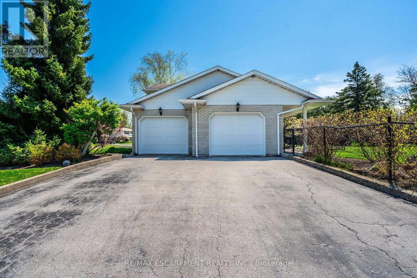 1 ACREDALE DRIVE Image 49